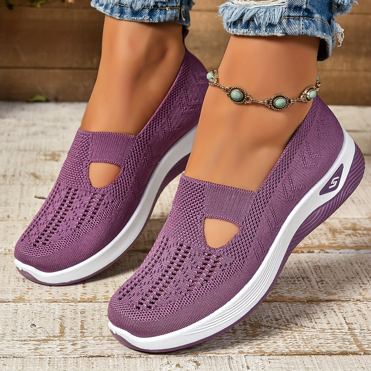 Orthopaedic slip-on shoes for women | Carry