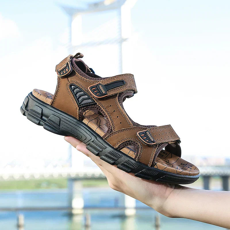 Classic orthopaedic everyday sandals for men | Clark -5